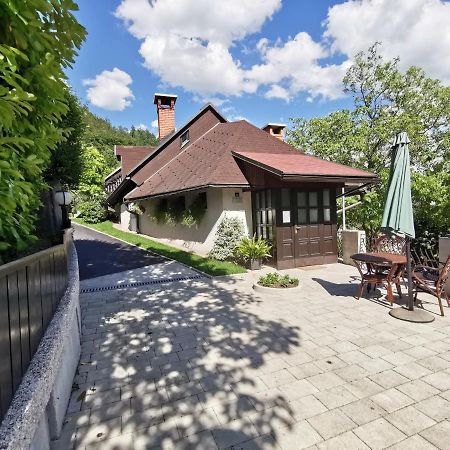 Apartmaji Mak Jesenice Eksteriør billede